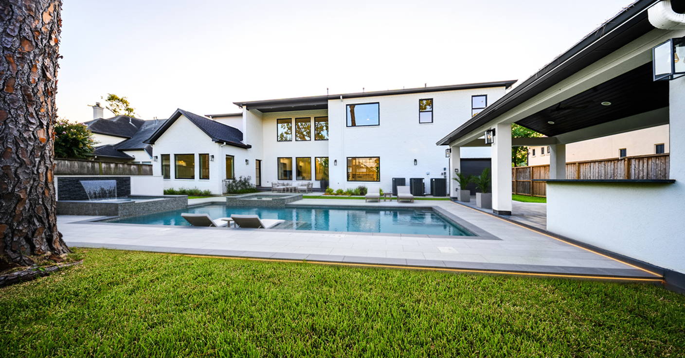 Staged Luxury Poolside & Lawn